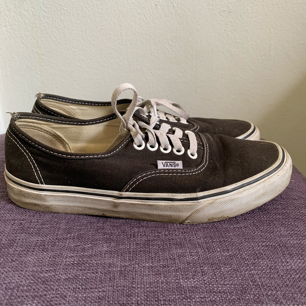 black authentic vans